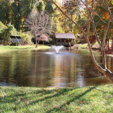 Scott Solar Powered Aerator Operating in a Pond 15001