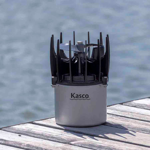 Kasco 1/2 HP Clog-Free Aquaticlear Water Circulator Motor Only On a Dock Up Close