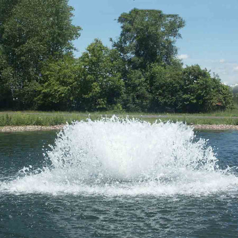 Kasco 5HP Surface Aerator 5.1AF 230V Operating in a Pond with Trees at the Back